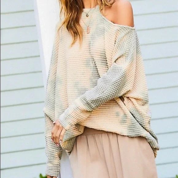 ⭐️Cream and Green Off-the-Shoulder Sweater with Waffle Knit - Picture 3 of 3